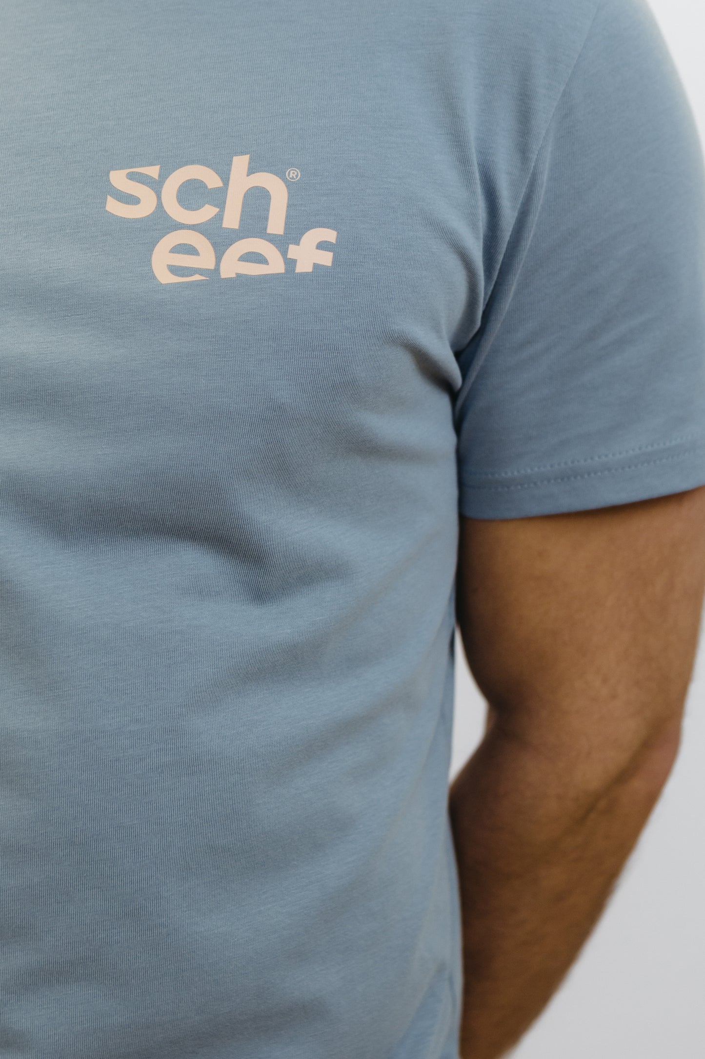 Scheef T-shirt “BASIC BLUE-ISH”